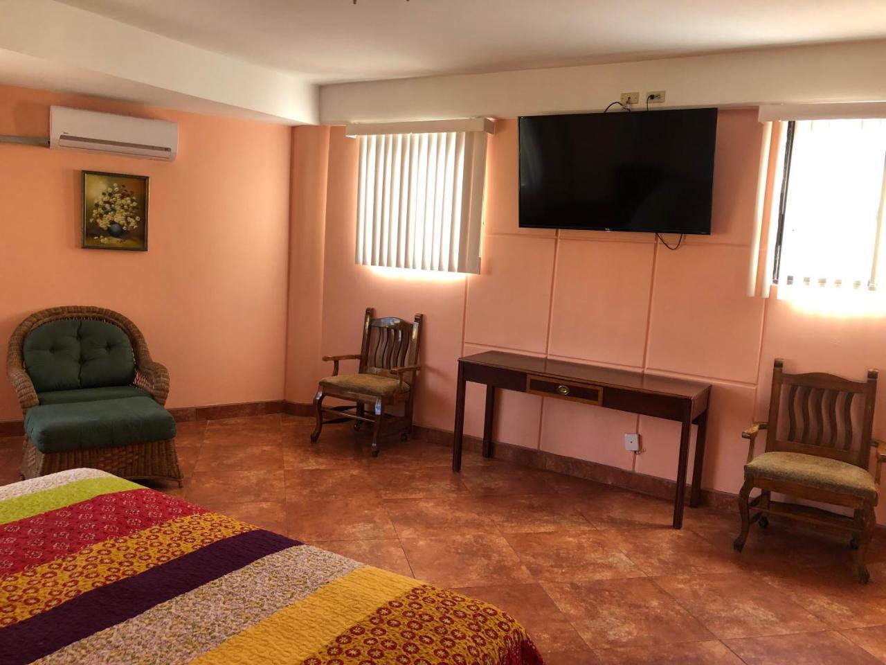 Hotel Sevilla ティファナ エクステリア 写真